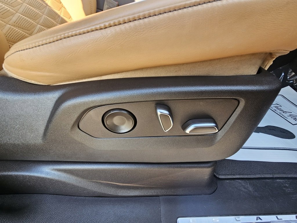 Used 2023 Cadillac Escalade Premium Luxury w/ LPO, Radiant Package image 27