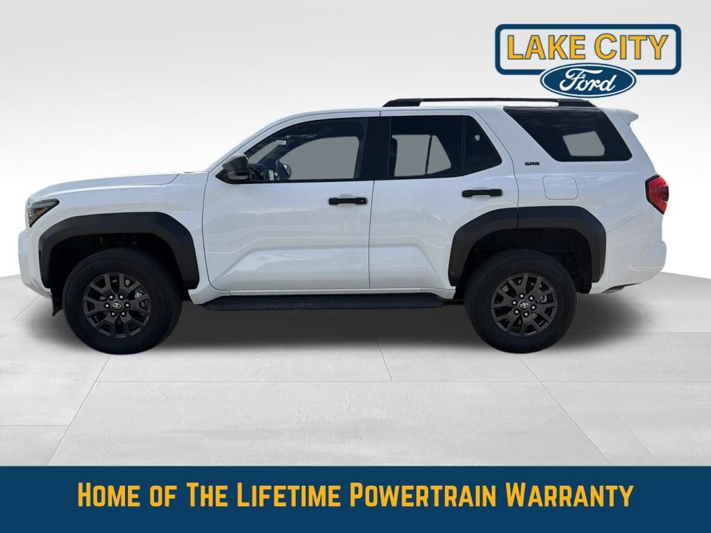 Used 2025 Toyota 4Runner SR5 AWD/4WD image 3