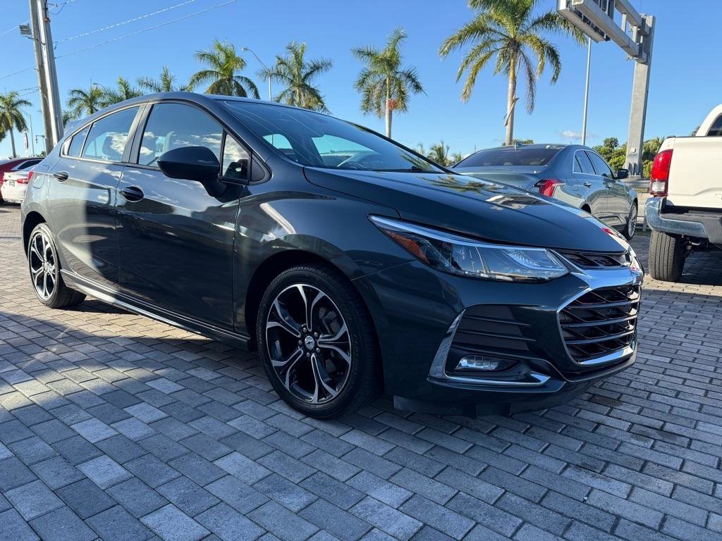 Used 2019 Chevrolet Cruze LT w/ Convenience Package image 1