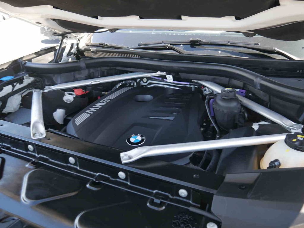 Used 2023 BMW X7 xDrive40i w/ Premium Package image 15