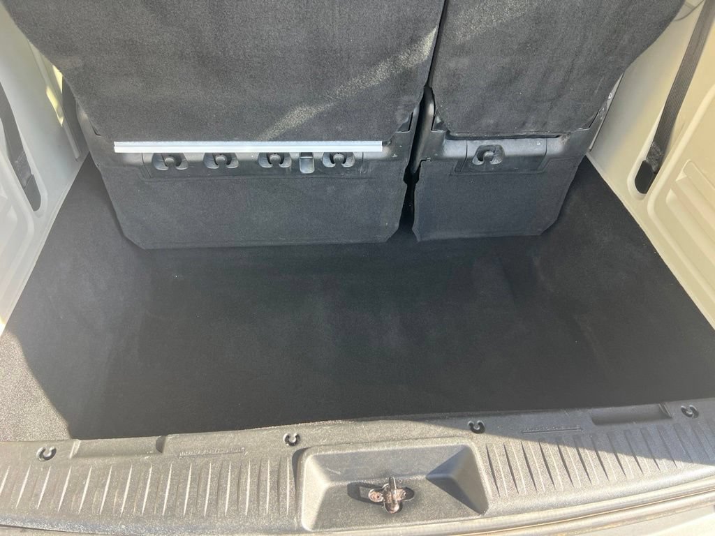 Used 2014 Chrysler Town & Country Touring-L FWD image 15