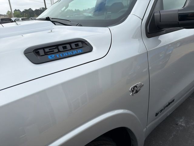 New 2026 RAM 1500 4x4 Crew Cab image 6
