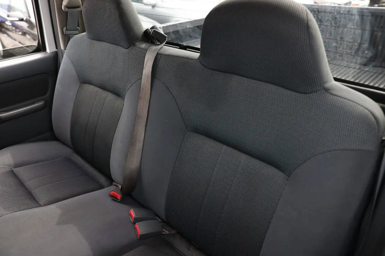 Used 2004 Nissan Frontier XE w/ (PWR) Pwr Pkg image 8