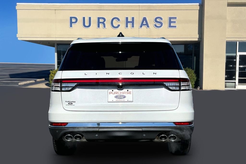 New 2026 Lincoln Aviator AWD image 4