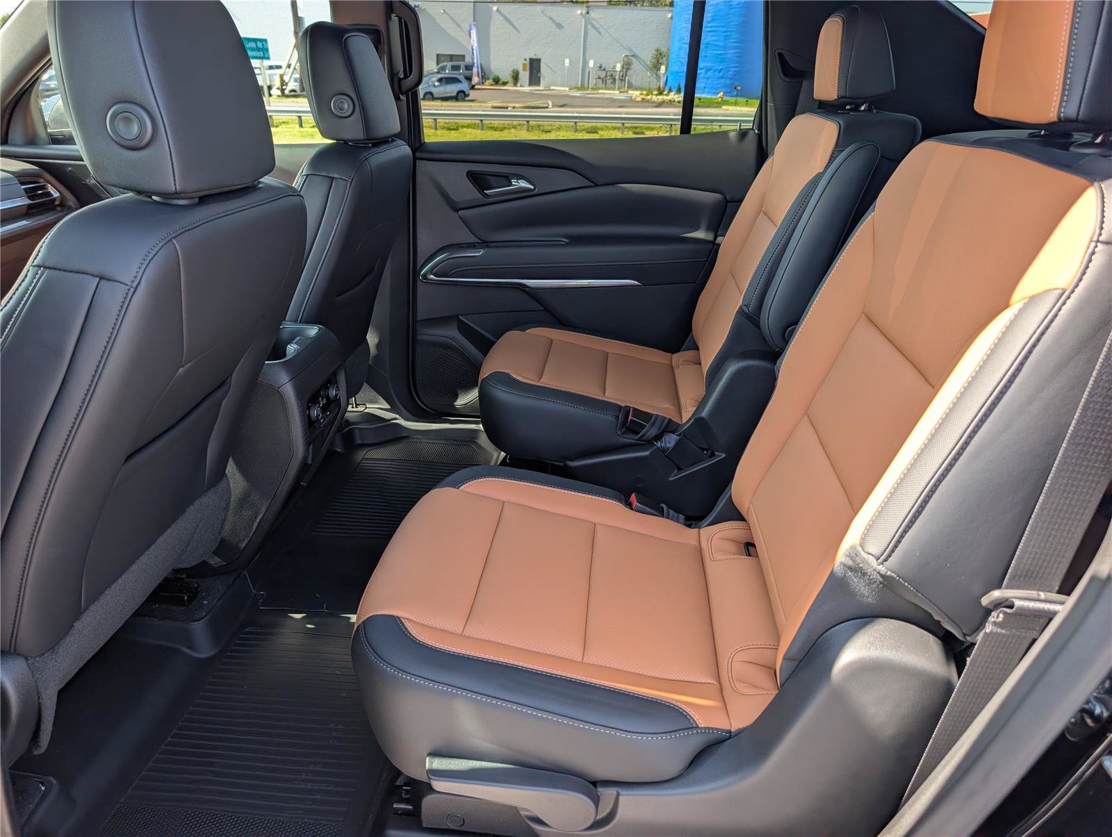 New 2027 Chevrolet Traverse Z71 w/ Driver Confidence Package AWD/4WD image 13