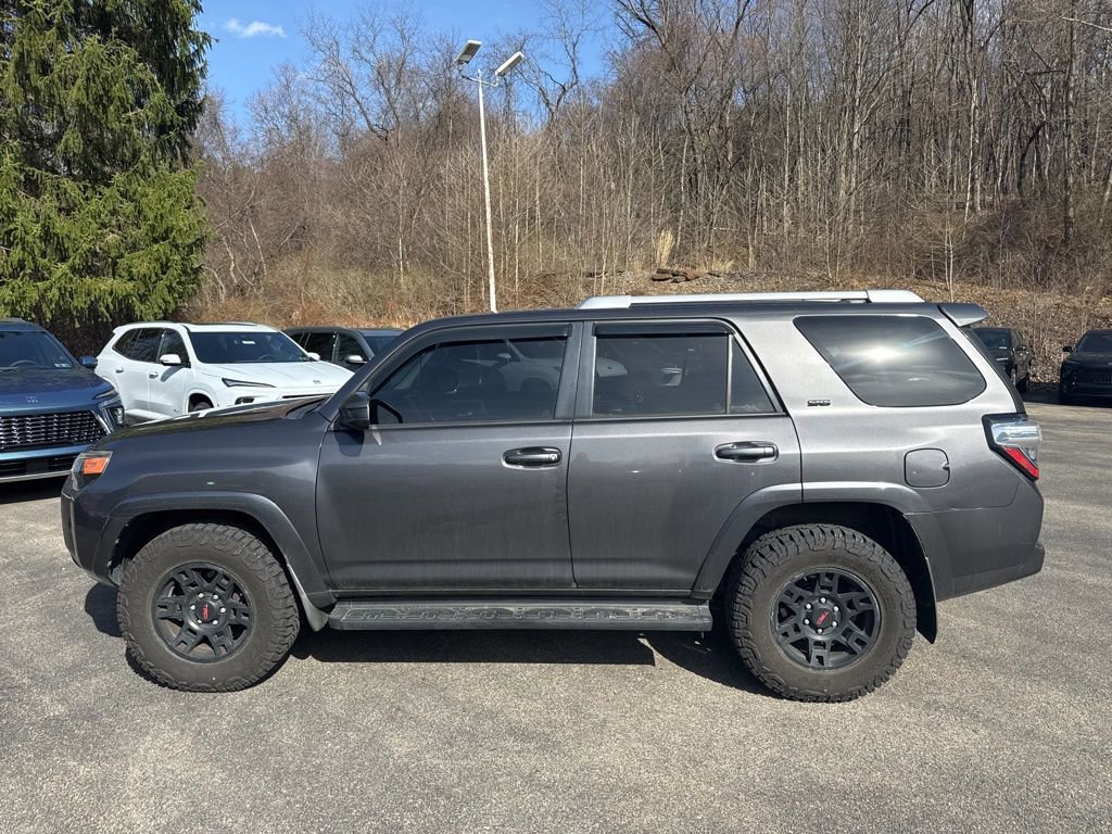 Used 2014 Toyota 4Runner SR5 image 3