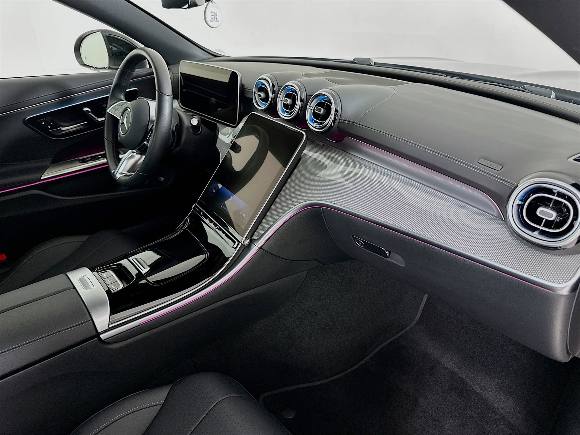 Used 2025 Mercedes-Benz CLE 300 4MATIC Cabriolet image 30