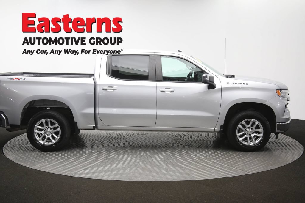 Used 2022 Chevrolet Silverado 1500 LT AWD/4WD image 47