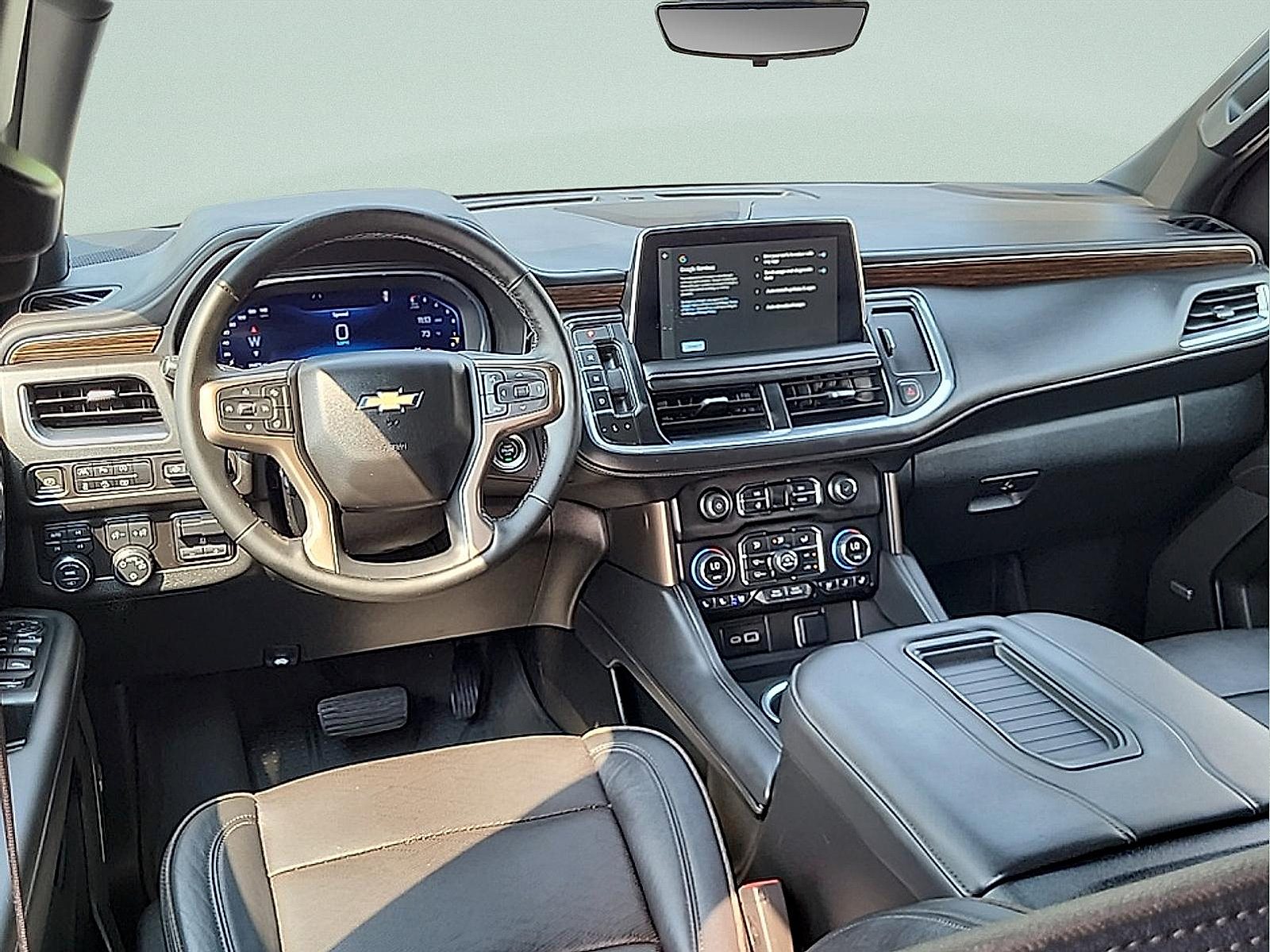 Used 2024 Chevrolet Suburban High Country AWD/4WD image 19