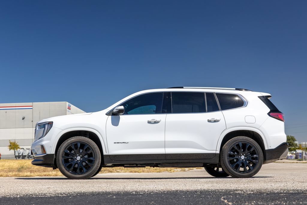 Used 2025 GMC Acadia Denali w/ Super Cruise Package AWD/4WD image 4