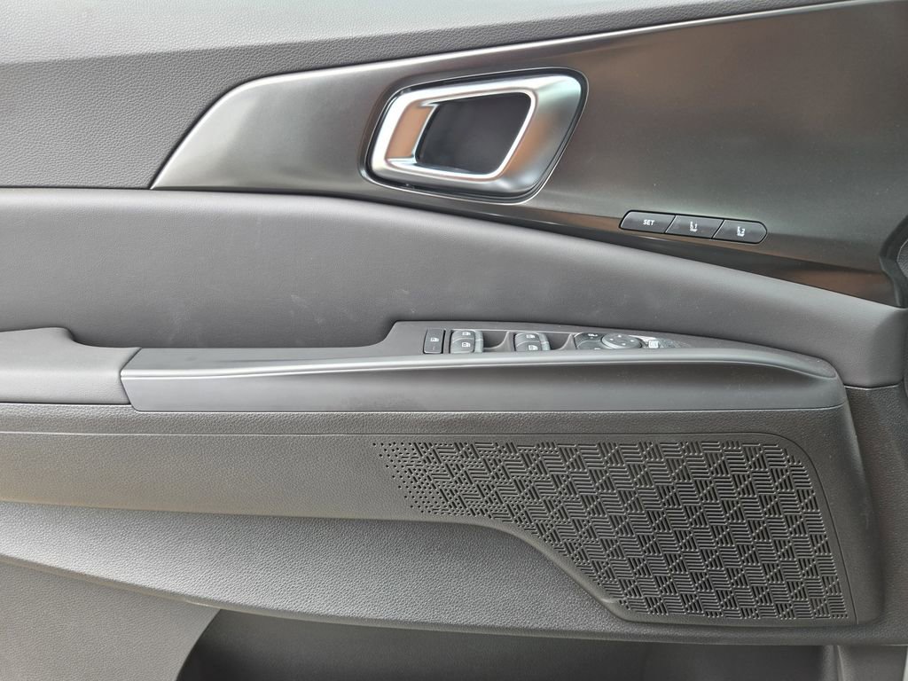 New 2026 Kia Carnival SX FWD image 16