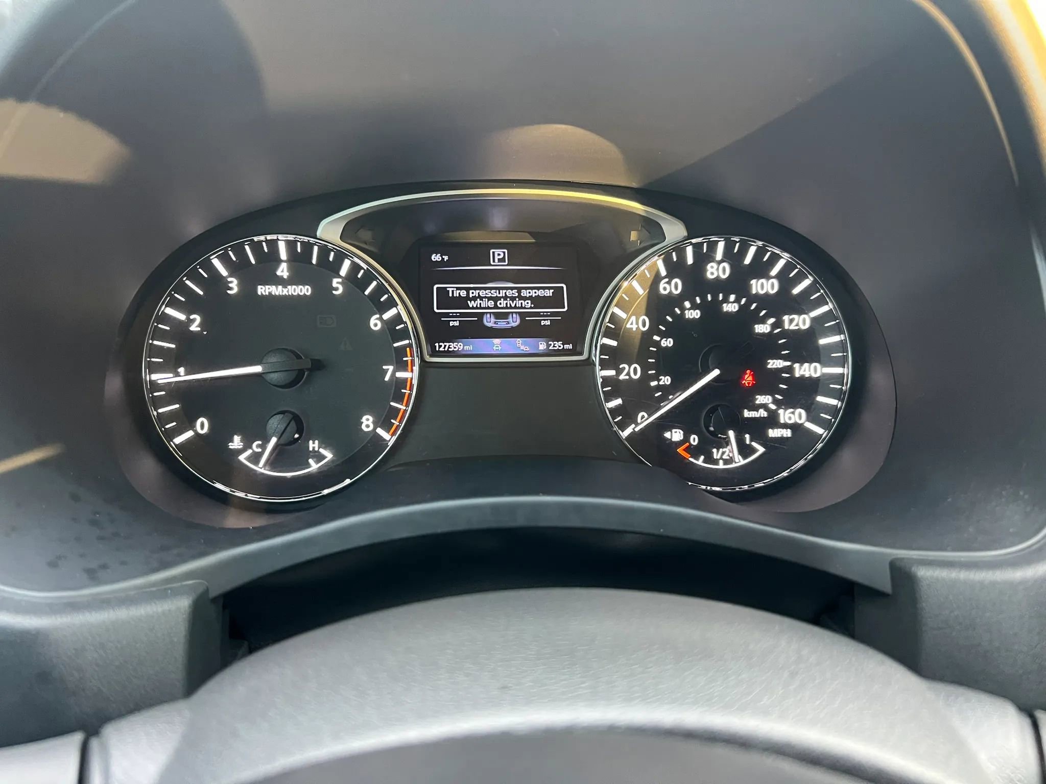 Used 2020 Nissan Pathfinder SV image 14