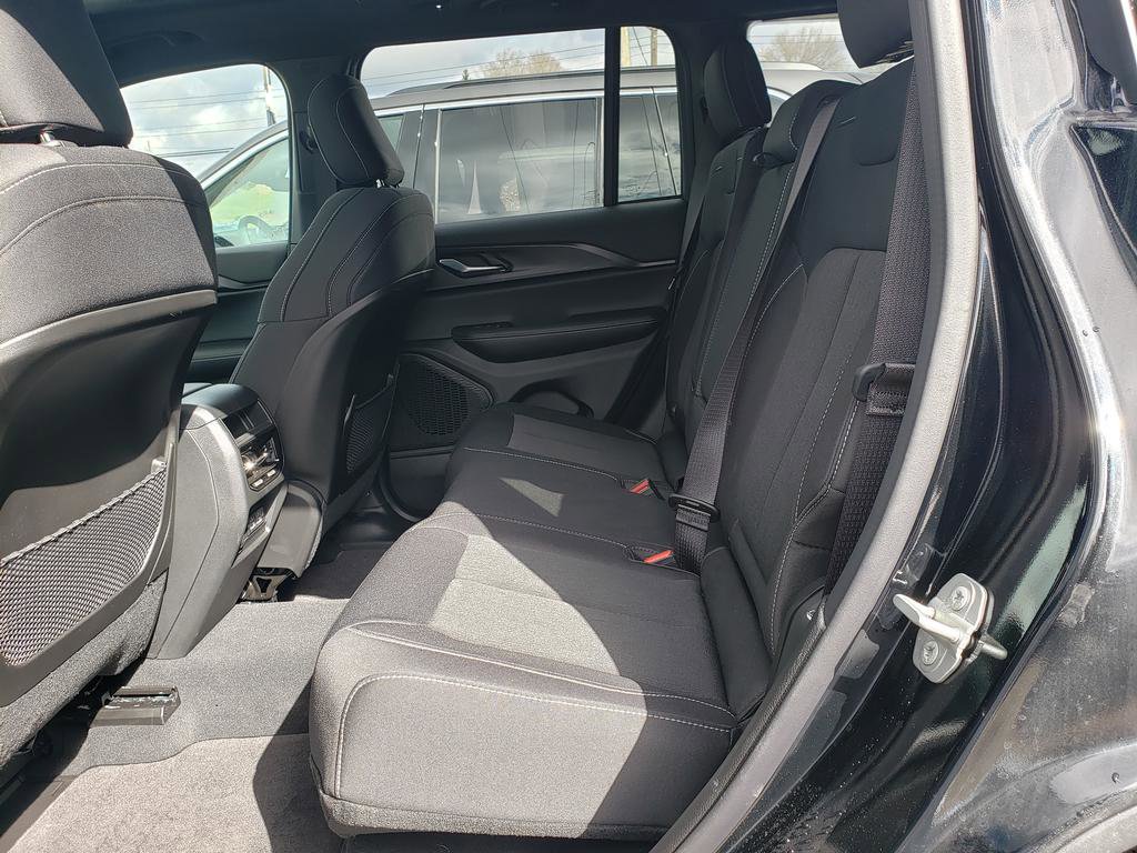 New 2025 Jeep Grand Cherokee Laredo X w/ Luxury Tech Group I image 12