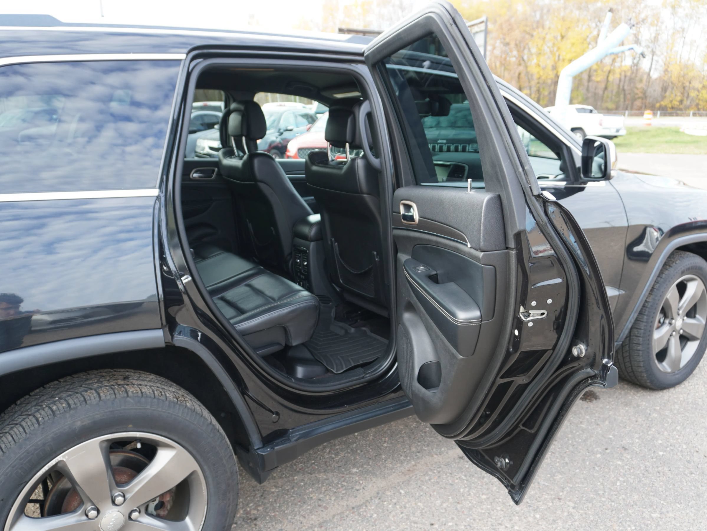 Used 2016 Jeep Grand Cherokee Limited AWD/4WD image 35