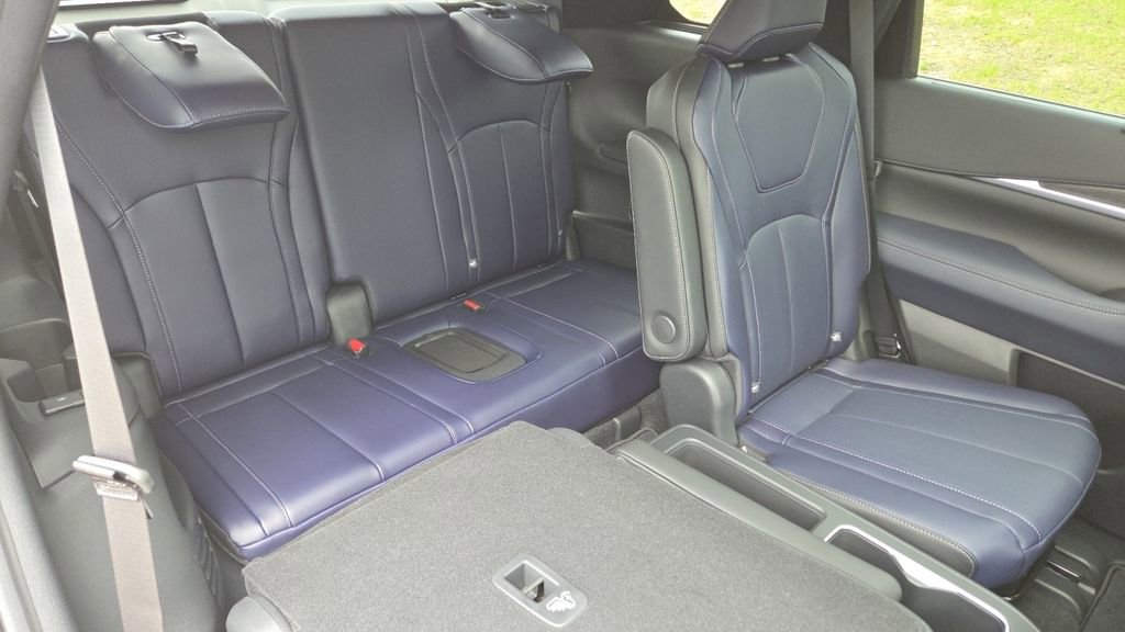 New 2026 INFINITI QX60 Sport w/ Dark Cargo Package image 35