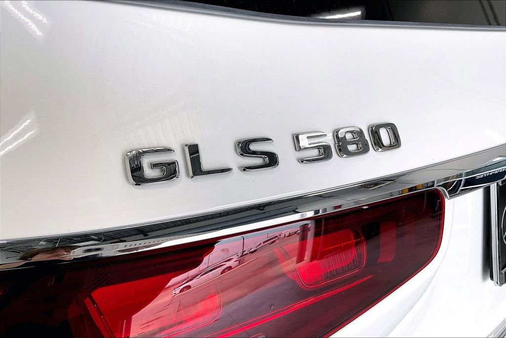 New 2026 Mercedes-Benz GLS 580 4MATIC image 15