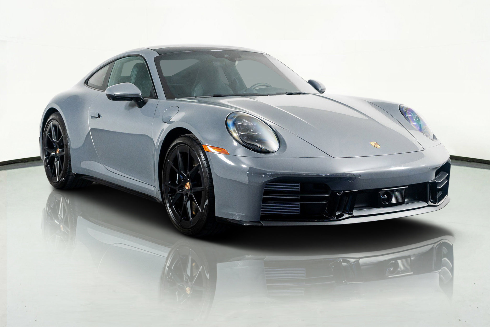 Used 2025 Porsche 911 Carrera S RWD image 5