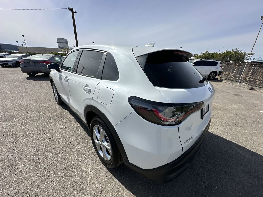 Certified 2024 Honda HR-V LX image 32