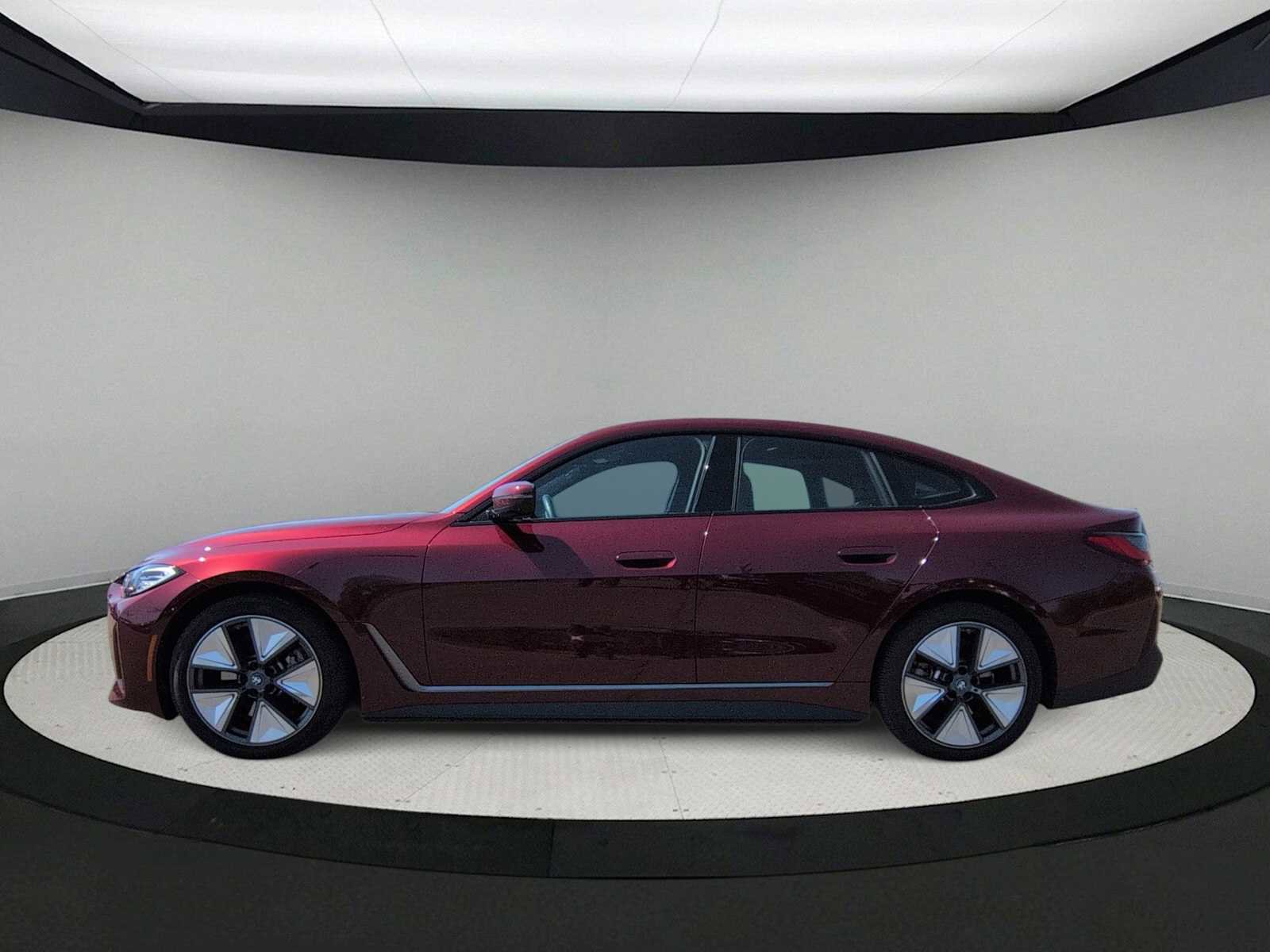 Certified 2023 BMW i4 eDrive35 w/ Premium Package image 5