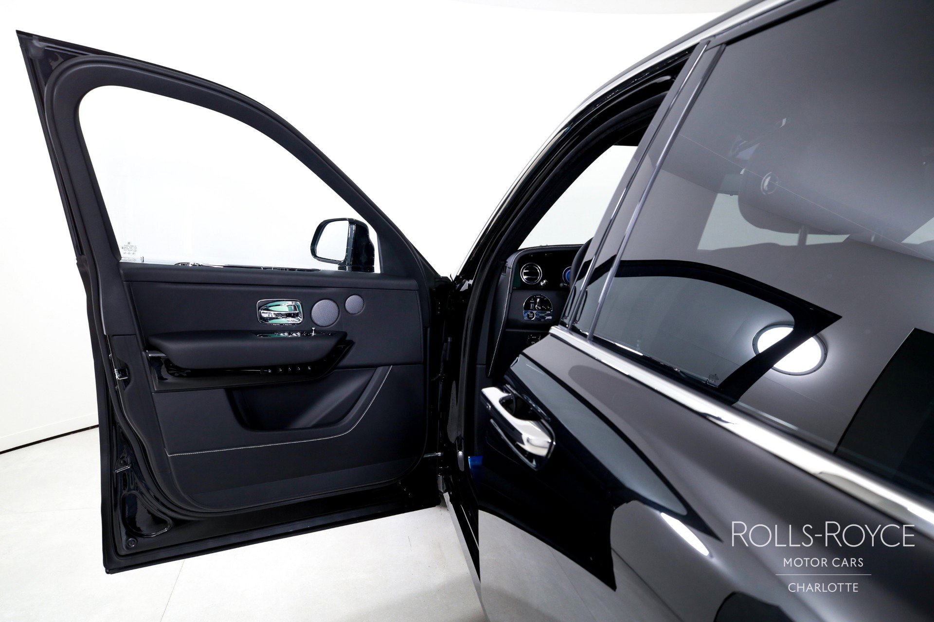 New 2026 Rolls-Royce Cullinan image 11