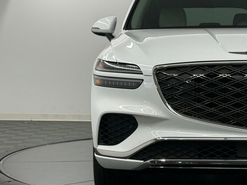Used 2026 Genesis GV70 2.5T Select image 4