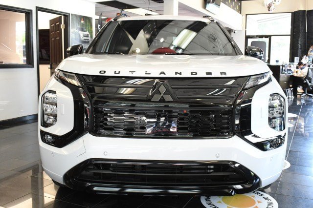 New 2026 Mitsubishi Outlander SEL Black Edition AWD/4WD image 2