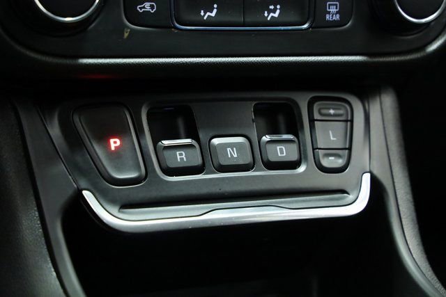 Used 2020 GMC Terrain SLE image 19