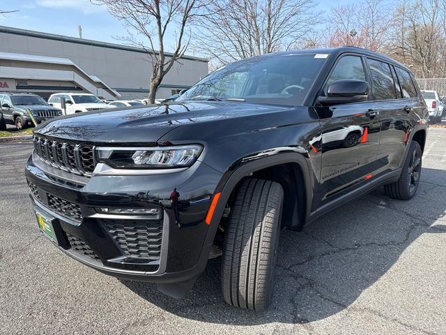 New 2026 Jeep Grand Cherokee L Limited w/ Limited Altitude Package AWD/4WD image 3