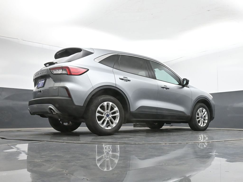 Used 2021 Ford Escape SE image 45