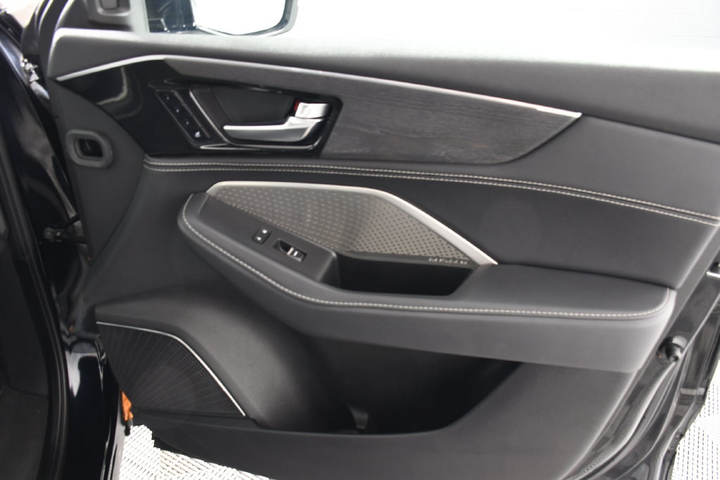 Used 2022 Acura MDX w/ Advance Package AWD/4WD image 18