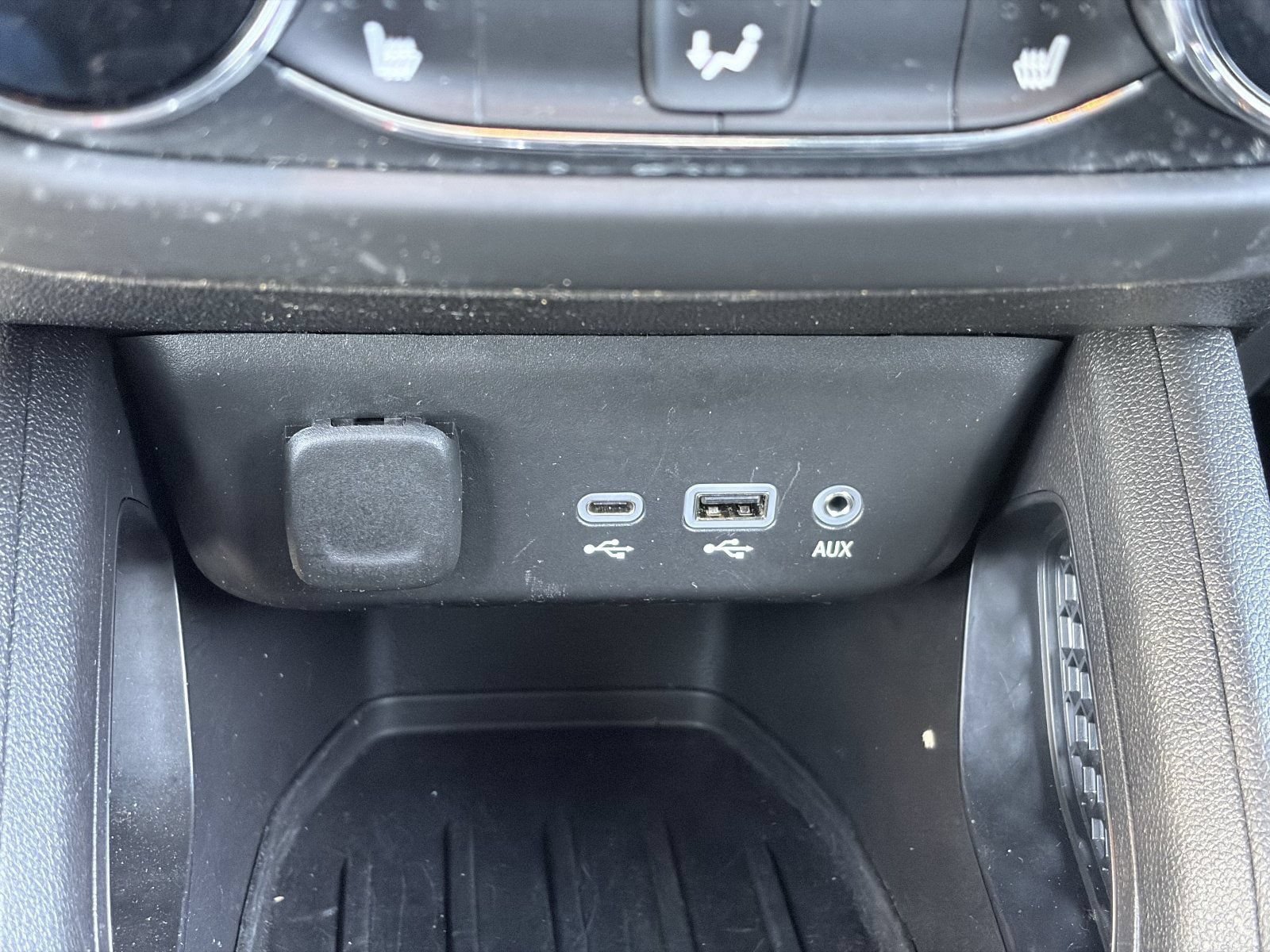 Certified 2022 Chevrolet TrailBlazer RS FWD image 30
