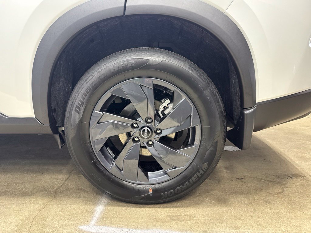 New 2026 Nissan Rogue SV AWD/4WD image 37