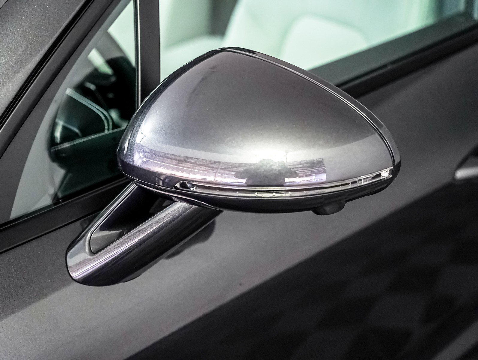 Certified 2025 Porsche Macan image 29