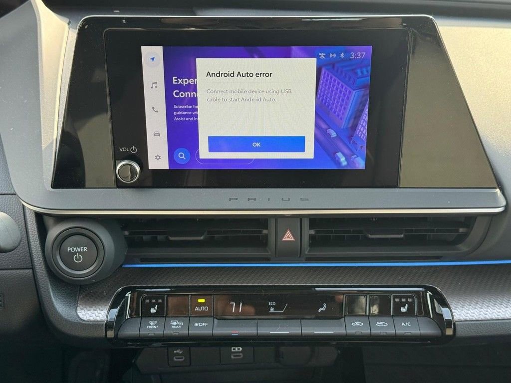 Used 2025 Toyota Prius XLE image 13