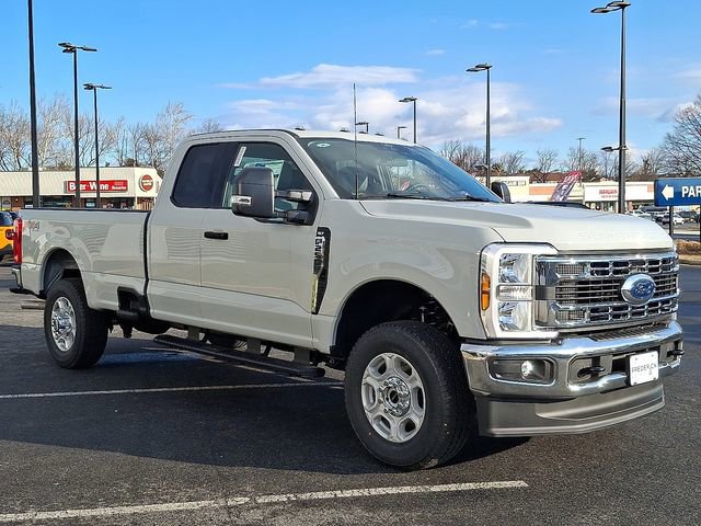 New 2026 Ford F250 XLT w/ FX4 Off-Road Package AWD/4WD image 2