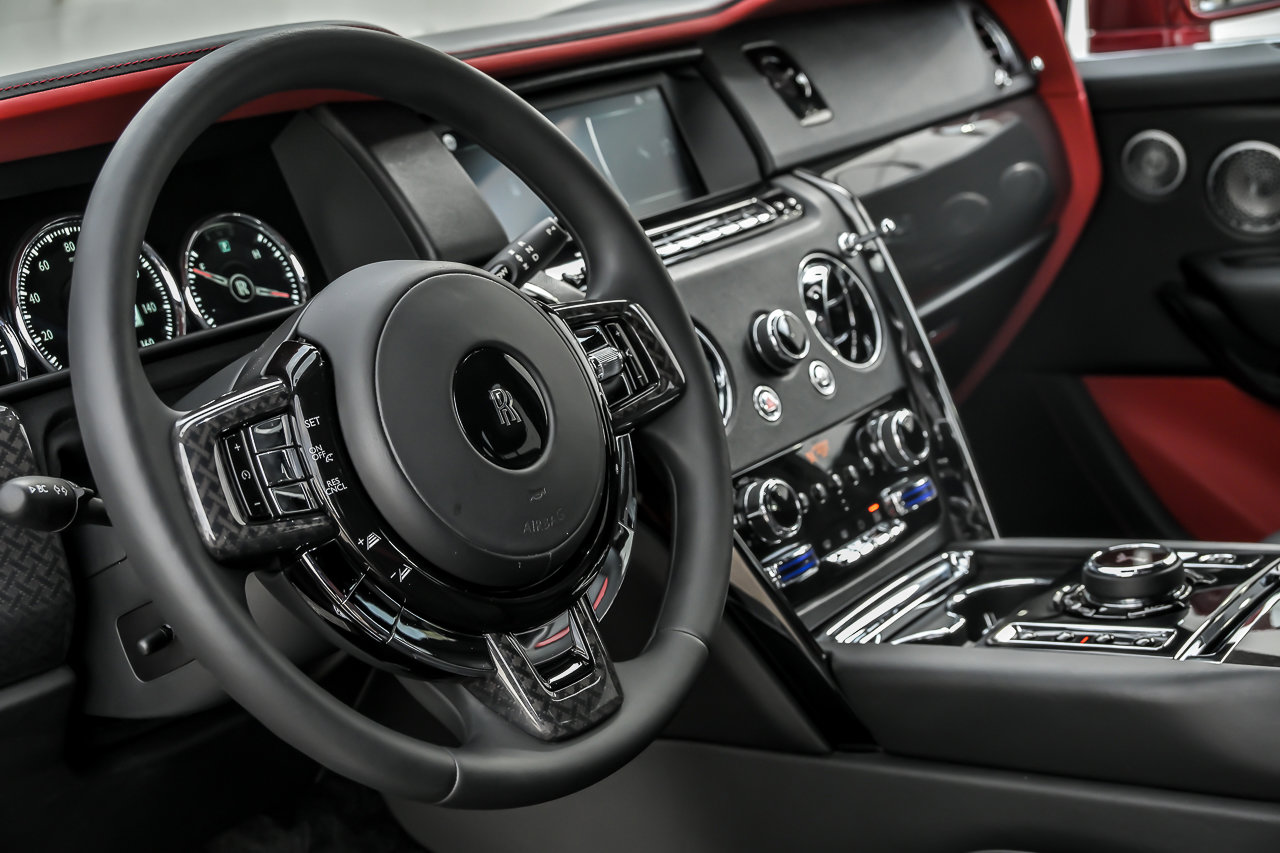 Used 2021 Rolls-Royce Cullinan Black Badge AWD/4WD image 29