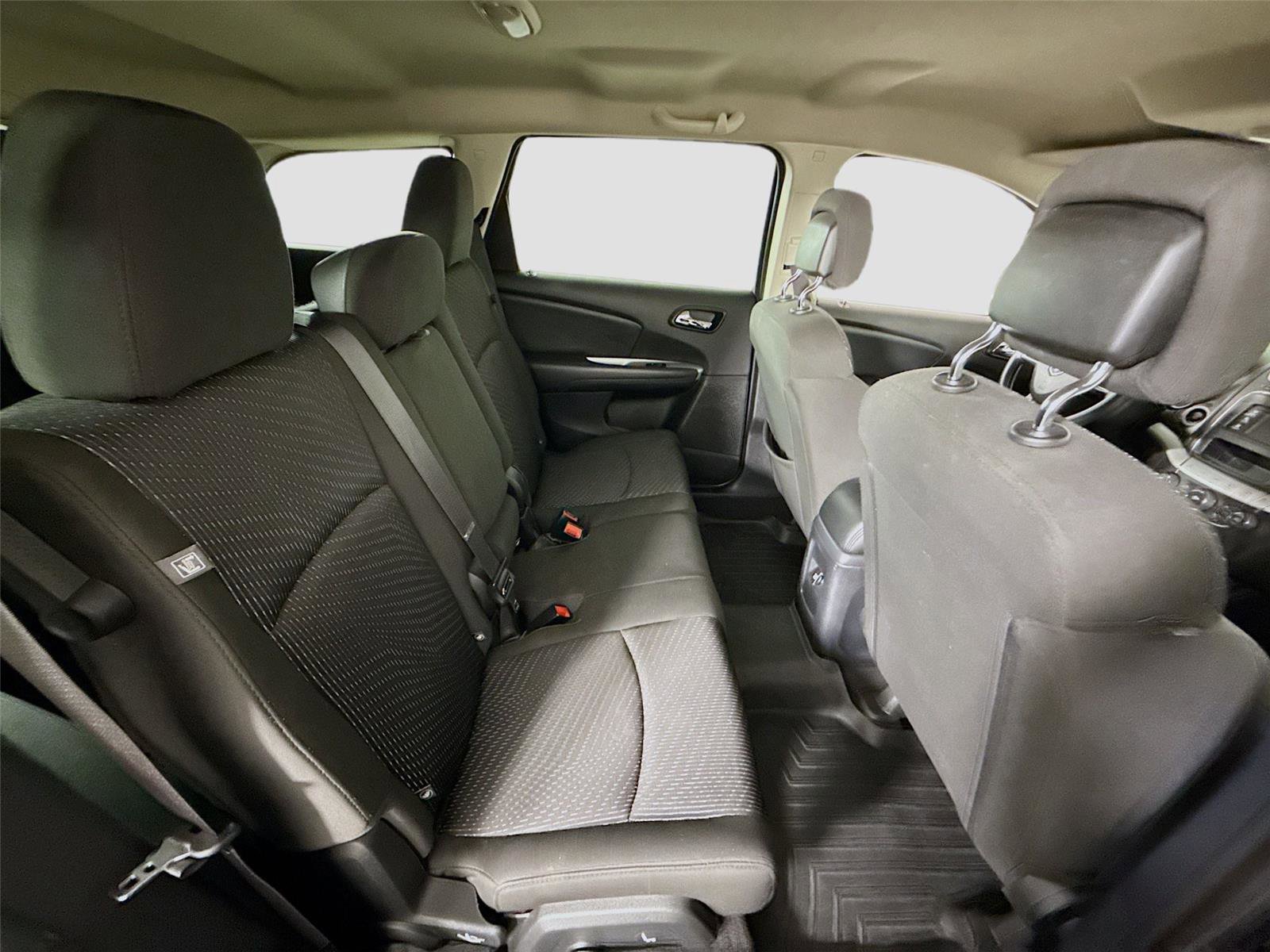 Used 2018 Dodge Journey SE w/ Blacktop Package image 17