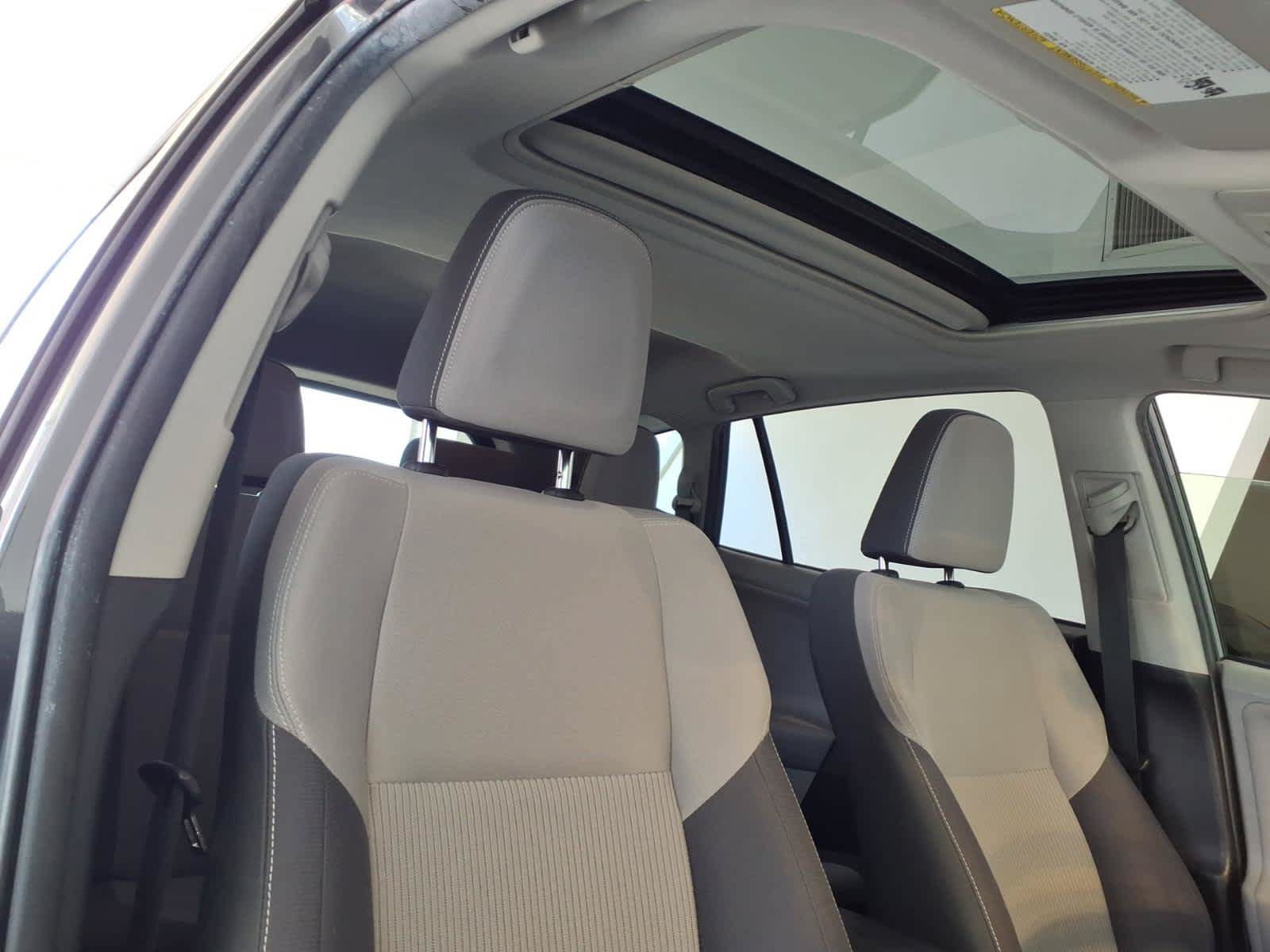 Used 2013 Toyota RAV4 XLE AWD/4WD image 22