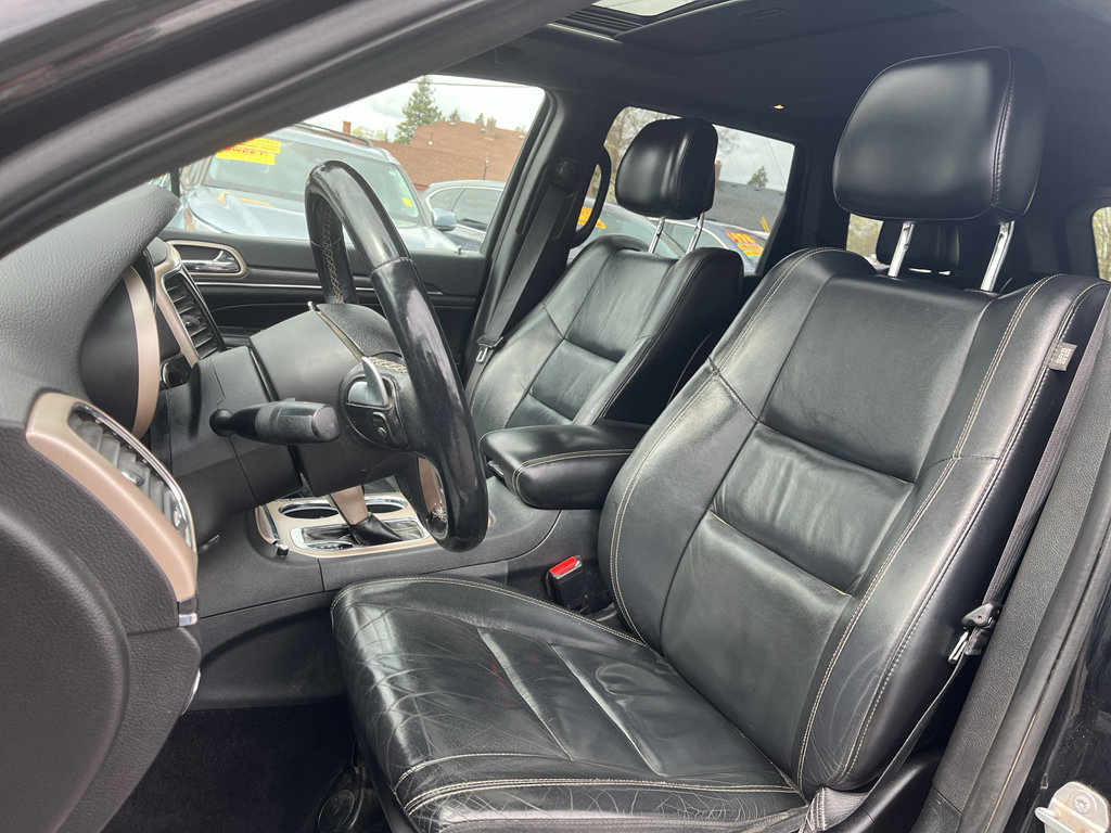 Used 2017 Jeep Grand Cherokee Limited AWD/4WD image 12
