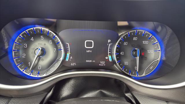 Used 2024 Chrysler Pacifica Touring-L image 22