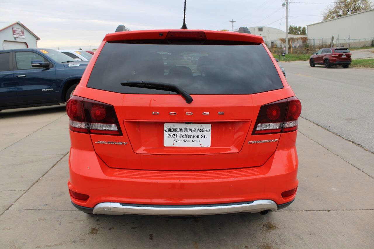 Used 2019 Dodge Journey Crossroad w/ Popular Equipment Group image 2