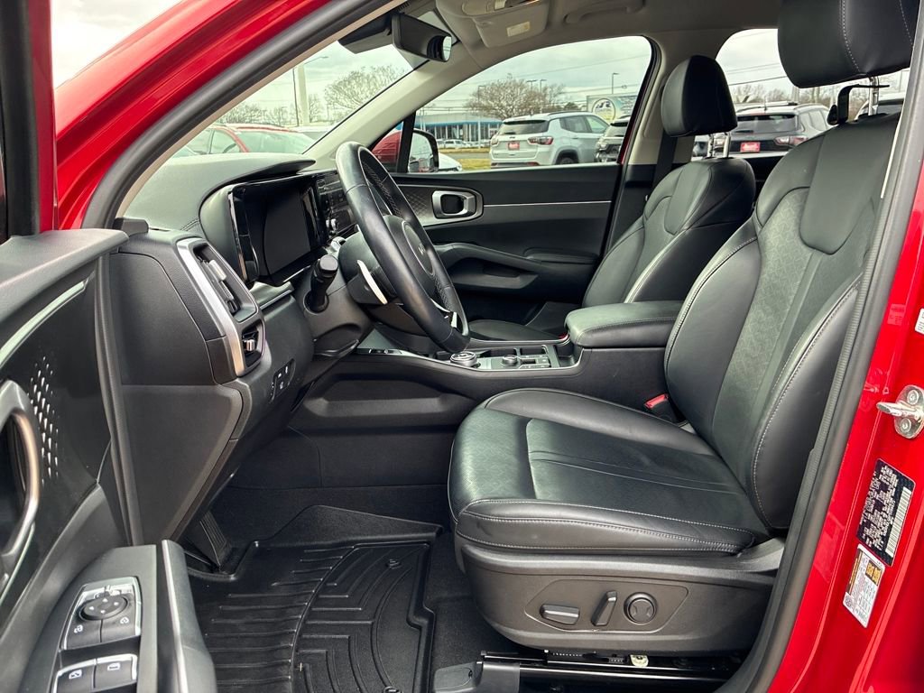 Used 2023 Kia Sorento EX image 10