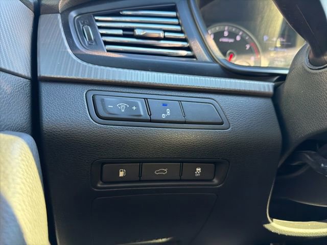 Used 2018 Hyundai Sonata Sport w/ Cargo Package image 38
