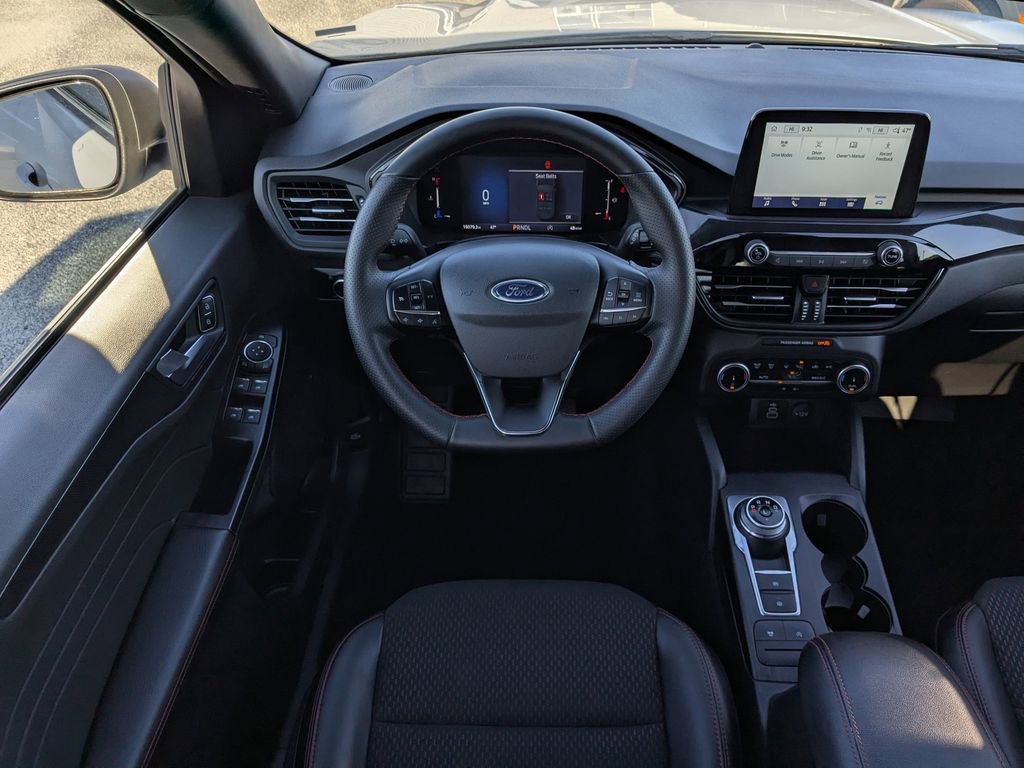 Used 2025 Ford Escape ST-Line image 15
