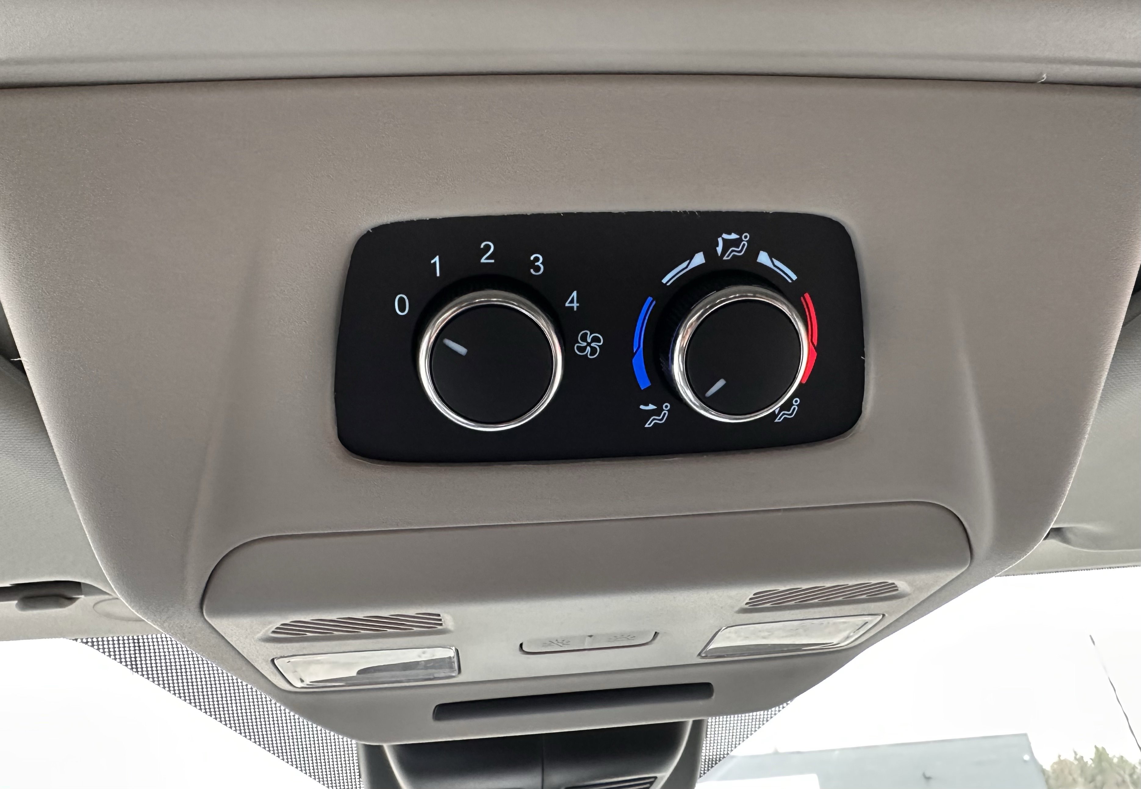 Used 2024 Ford Transit 350 XL image 27