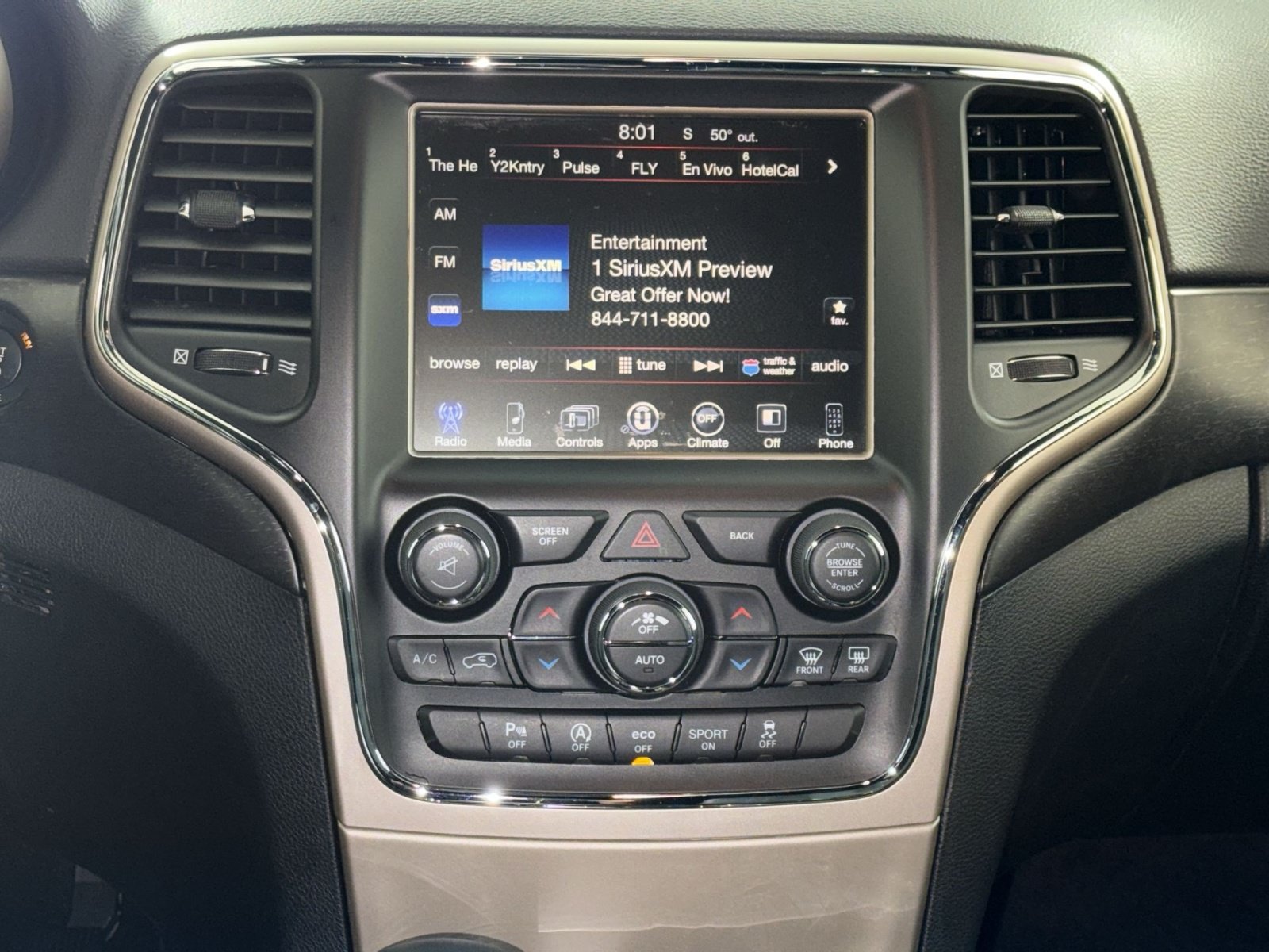 Used 2016 Jeep Grand Cherokee Laredo w/ Quick Order Package 23E AWD/4WD image 18