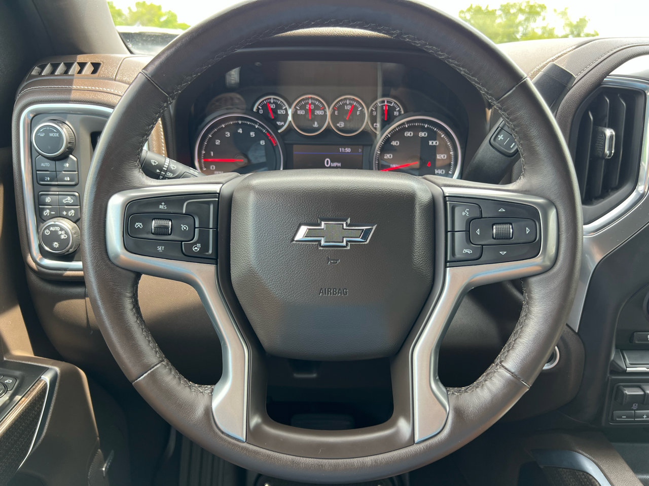 Used 2022 Chevrolet Silverado 1500 LT Trail Boss w/ Convenience Package II AWD/4WD image 22
