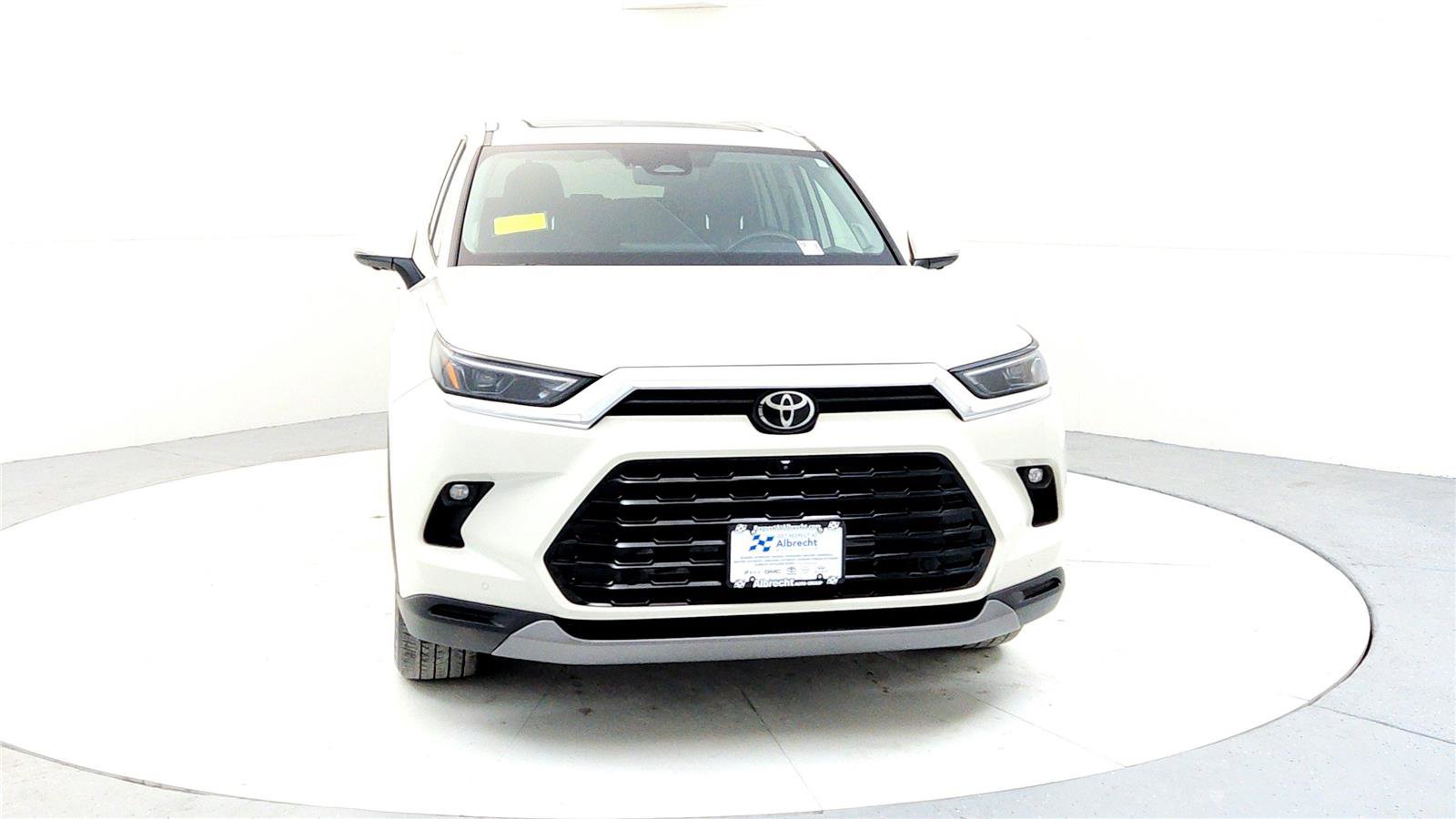 Used 2024 Toyota Grand Highlander Platinum image 8