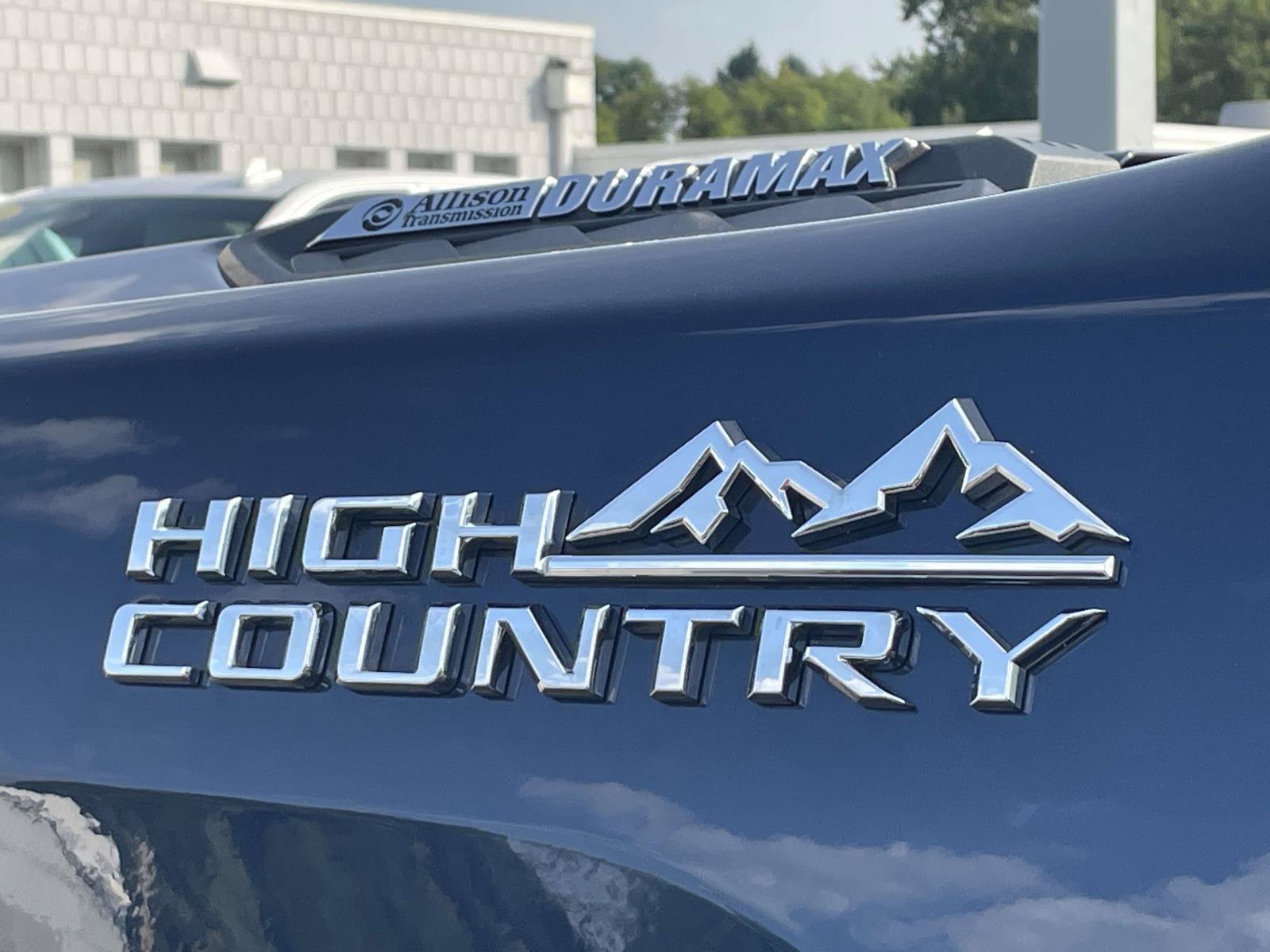 Certified 2022 Chevrolet Silverado 2500 High Country w/ Safety Package II AWD/4WD image 11