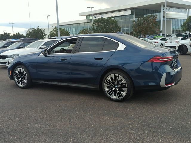 Used 2026 BMW 530i w/ Premium Package RWD image 8